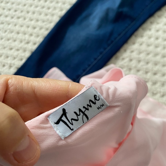 Bundle- Maternity clothing- size 8 jeans + medium top- 3 pieces - Picture 3 of 4